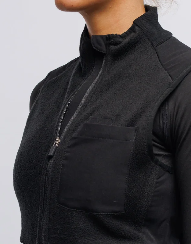 essential-fleece-vest-black