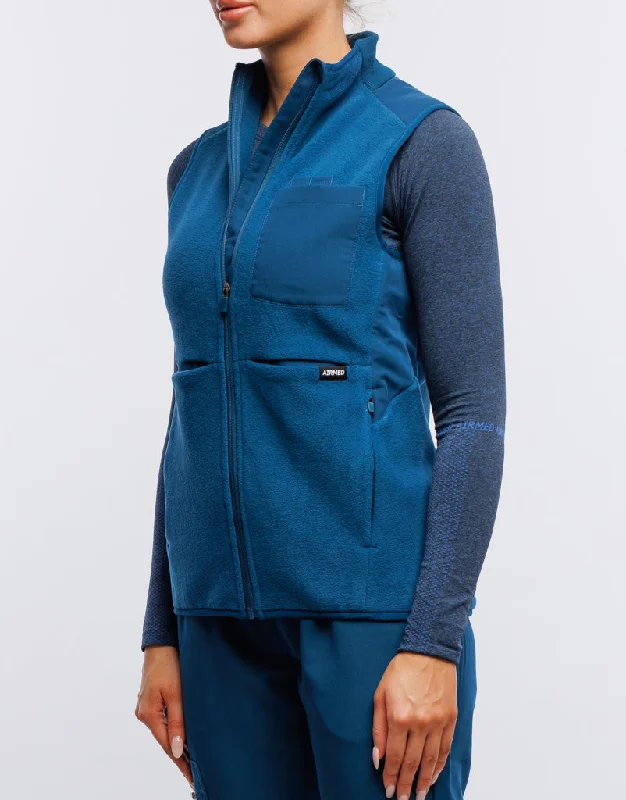 essential-fleece-vest-gibraltar-blue