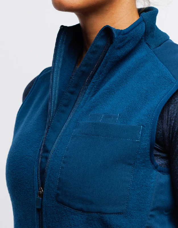 essential-fleece-vest-gibraltar-blue