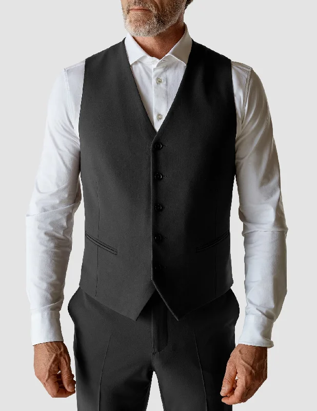 essential-vest-dark-shadow