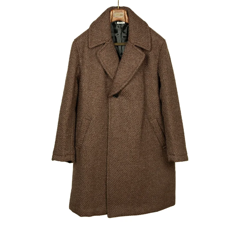 Padded overcoat in brown ""roving twill"" Shetland wool