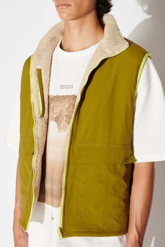 reversible-fleece-vest