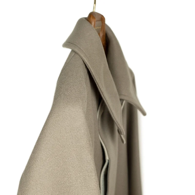 wool-traveller-coat-lt-grey