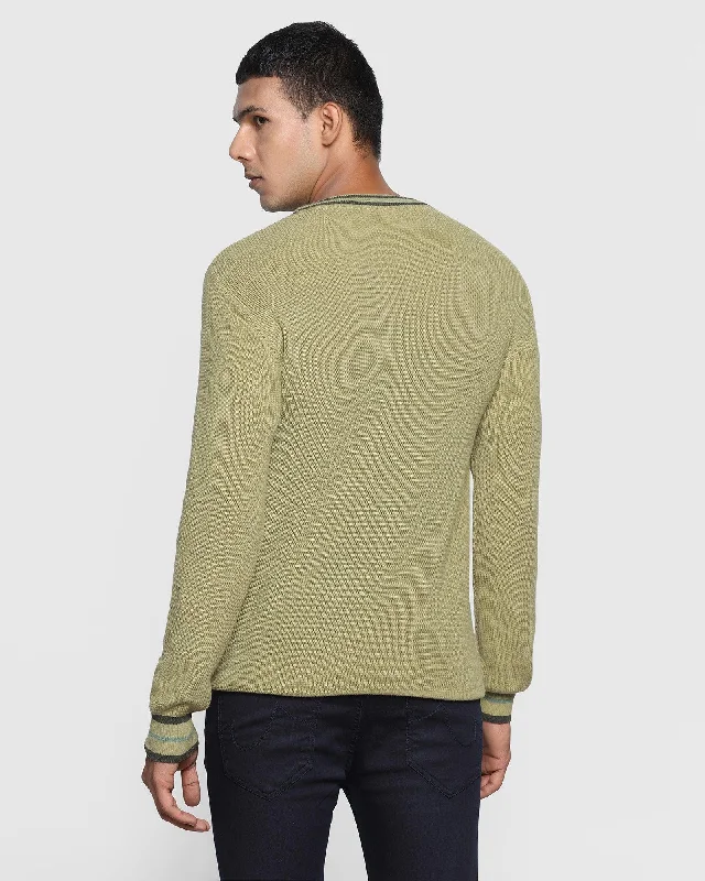 solid-crew-neck-sweater-in-moss-green-bonne