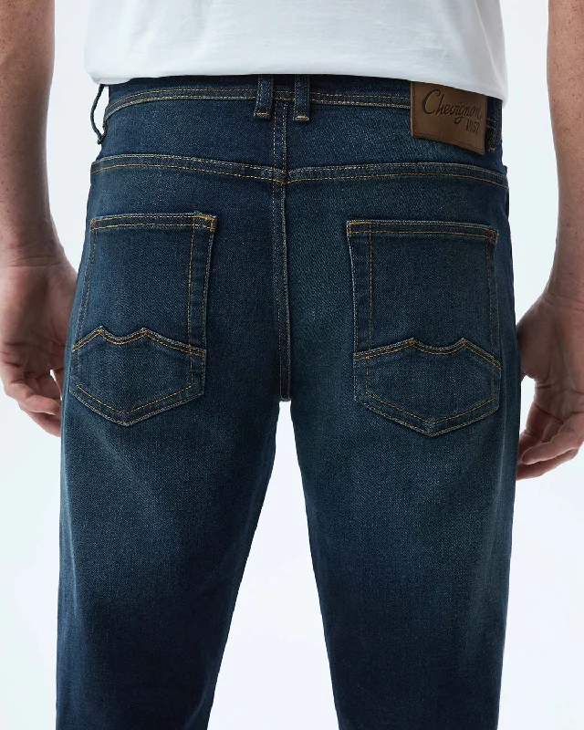 RELAXED FIT HIGH-RISE JEANS IN ULTRA DARK WASH