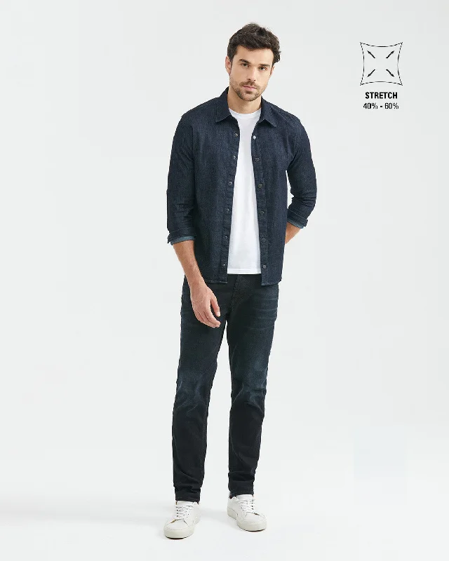 STRAIGHT FIT MID-RISE DARK JEANS IN ULTRA DARK WASH