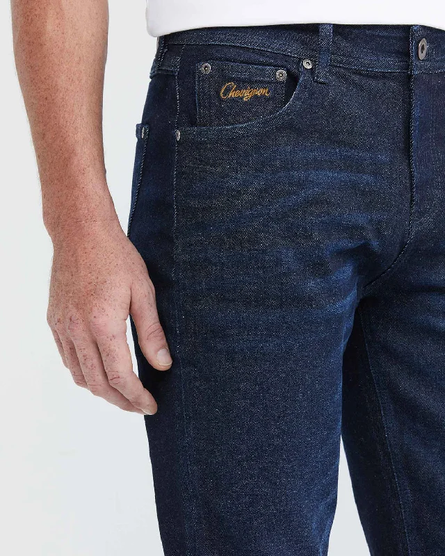 STRAIGHT FIT MID-RISE JEANS IN ULTRA DARK WASH