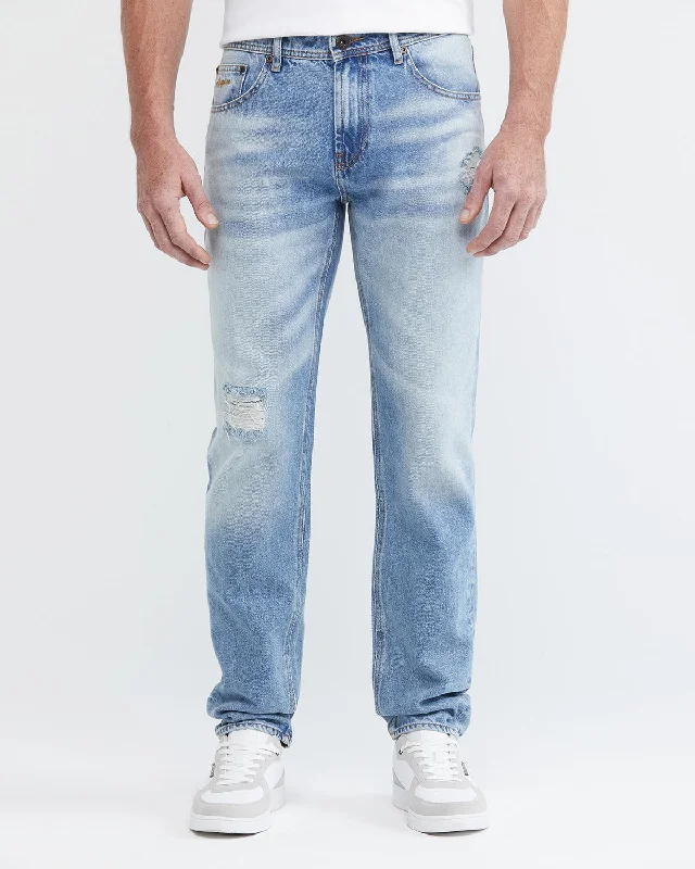 STRAIGHT FIT MID-RISE JEANS IN LIGHT WASH