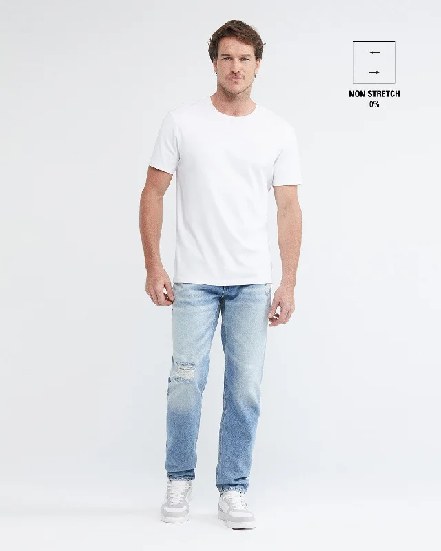 STRAIGHT FIT MID-RISE JEANS IN LIGHT WASH