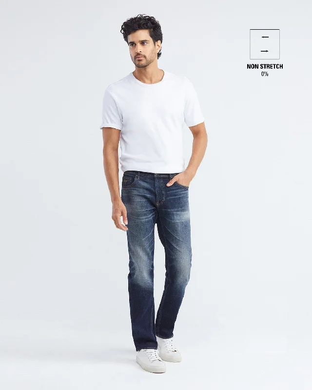 STRAIGHT FIT MID-RISE JEANS IN DARK WASH