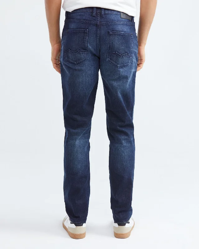 STRAIGHT FIT MID-RISE JEANS IN DARK WASH