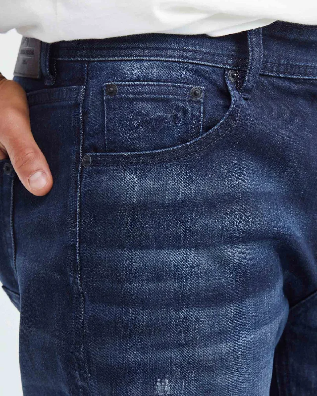 STRAIGHT FIT MID-RISE JEANS IN DARK WASH