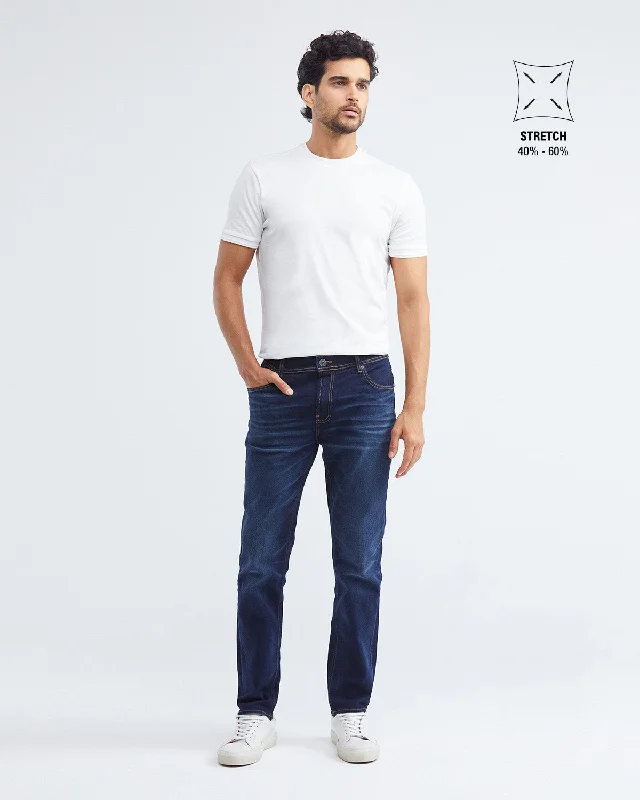 STRAIGHT FIT MID-RISE JEANS IN DARK WASH