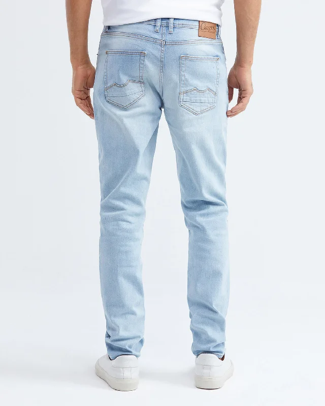 STRAIGHT FIT MID-RISE JEANS IN LIGHT WASH