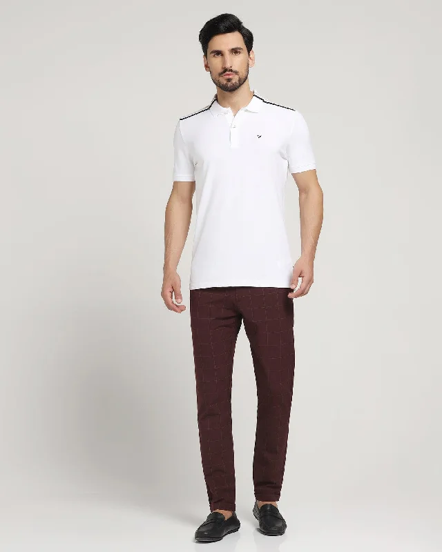 check-casual-khakis-in-wine-red-phoenix-fit-travey